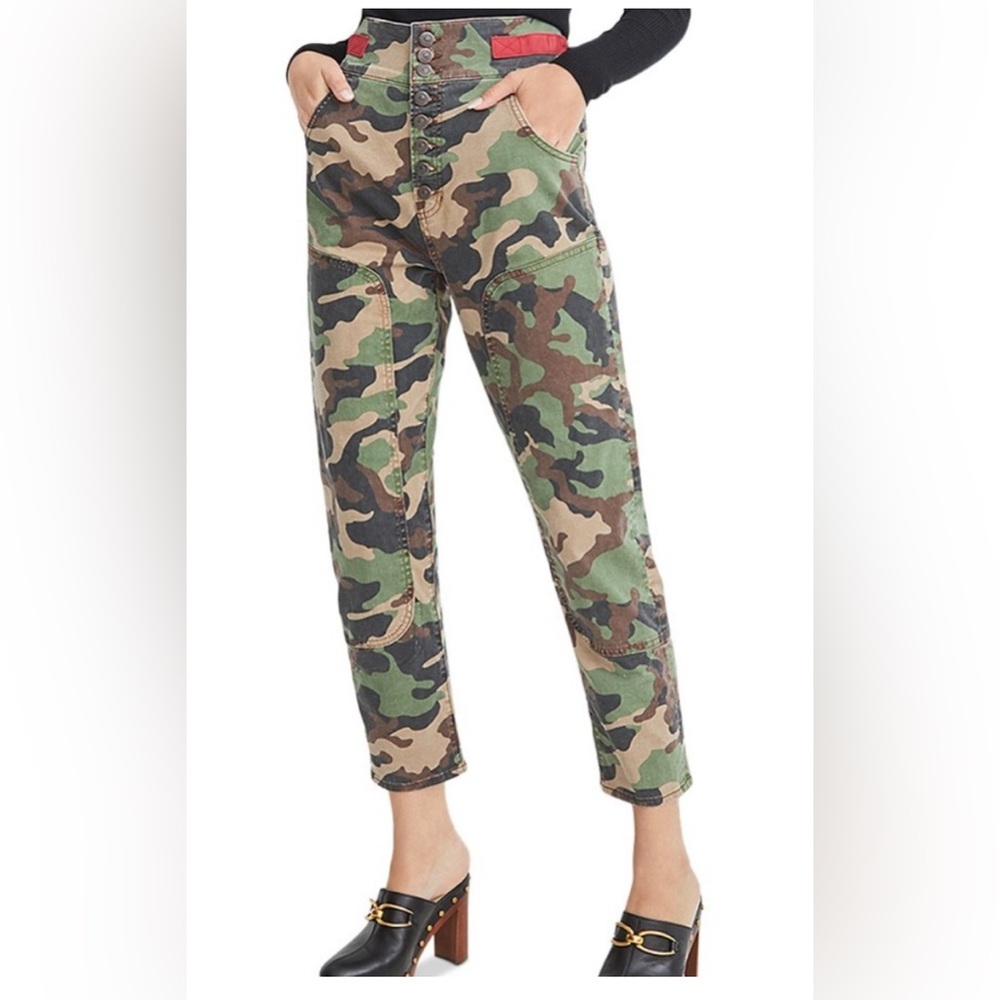 Veronica Beard Kane Camouflage Print
Cropped Pants